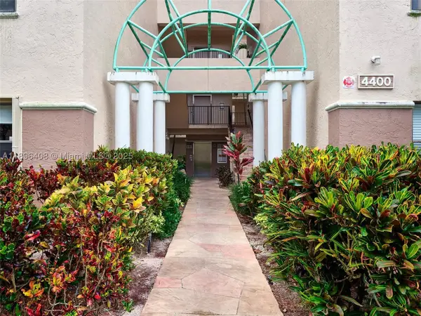 4400 NW 30th #224, Coconut Creek, FL 33066