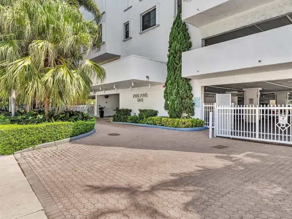 1775 Washington #8B, Miami Beach, FL 33139