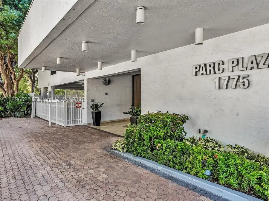 1775 Washington #8B, Miami Beach, FL 33139 - #2