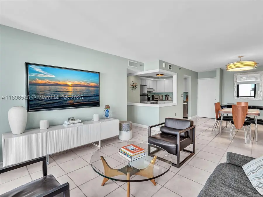 1775 Washington #8B, Miami Beach, FL 33139 - #3