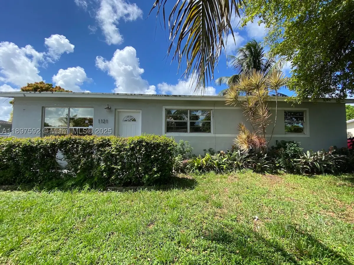 1121 NE 214th, Miami, FL 33179 - #1