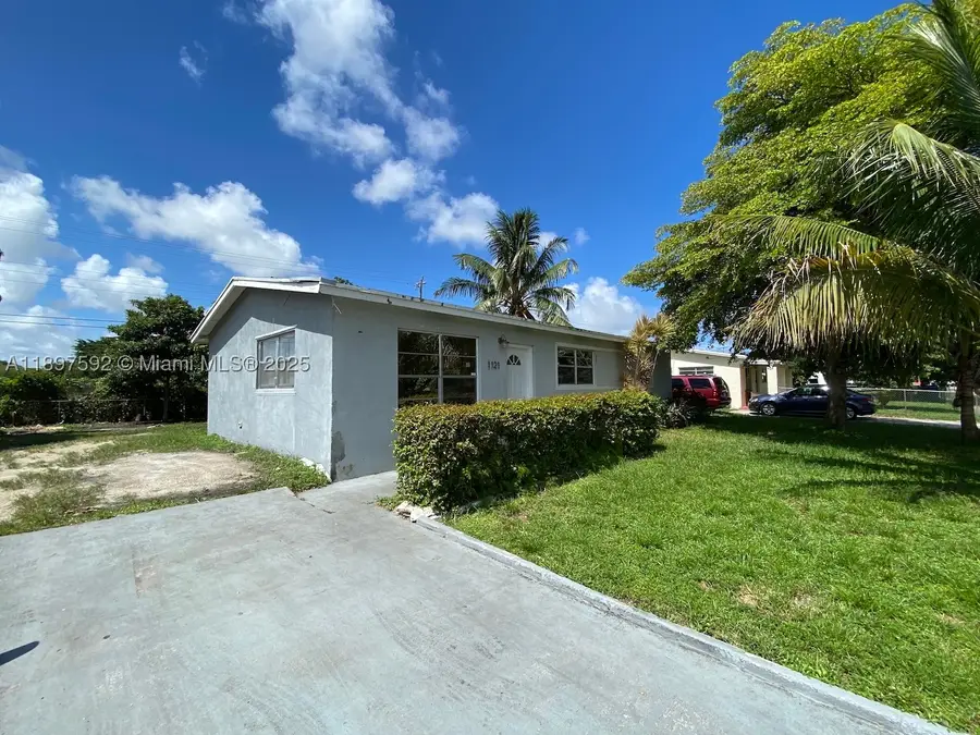 1121 NE 214th, Miami, FL 33179 - #3