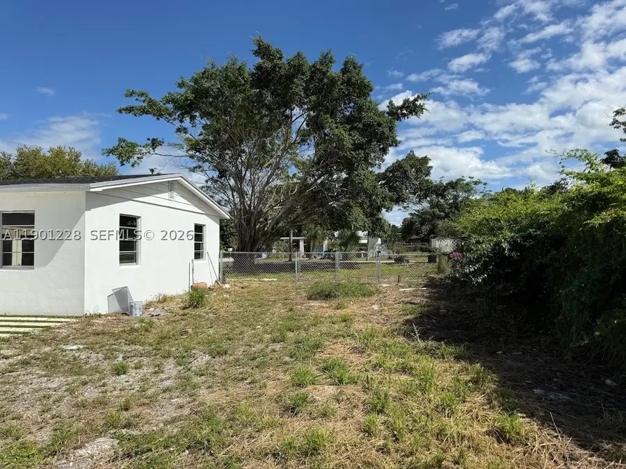 2409 SE 2nd Ave Se, Vero Beach, FL 32962 - #3