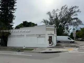 11628 NW 7th, Miami, FL 33168