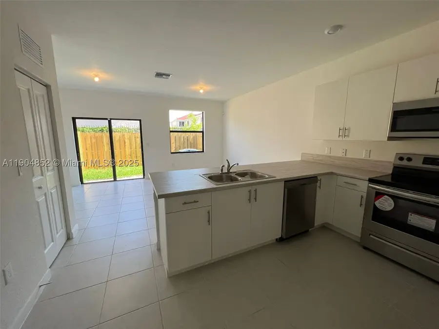 875 NE 211th, Miami, FL 33179 - #3