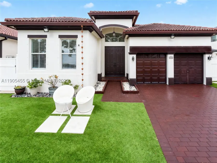 18000 NW 90th, Hialeah, FL 33018 - #2