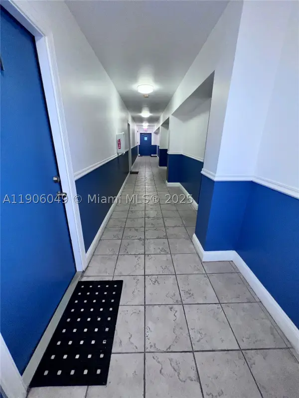 12290 NE 11th #305, North Miami, FL 33161