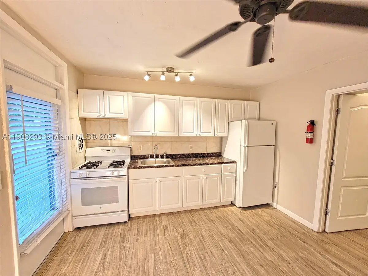 441 Collins #12A, Miami Beach, FL 33139 - #1