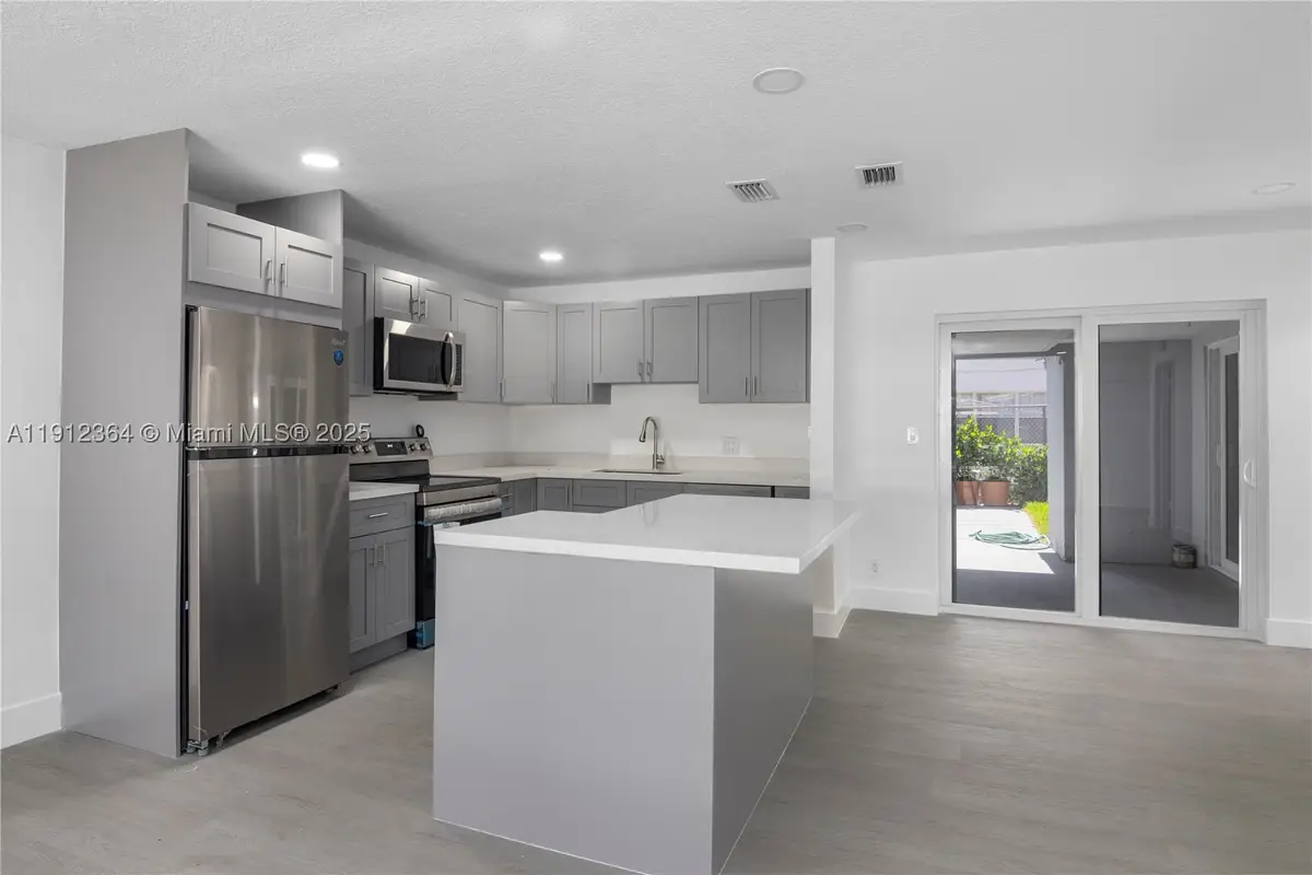 1750 NE 52nd, Fort Lauderdale, FL 33334 - #1
