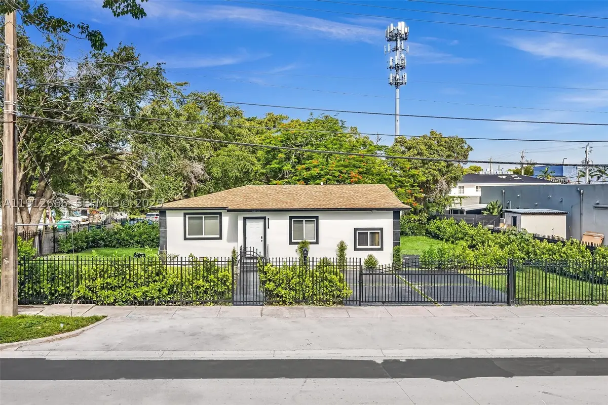5850 NE 3rd, Miami, FL 33137 - #1