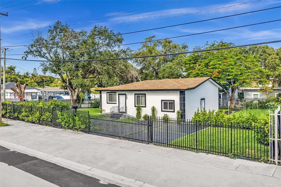 5850 NE 3rd, Miami, FL 33137 - #2