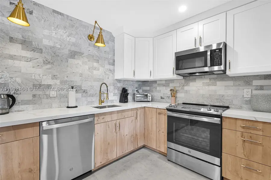 1012 NE 2nd, Hallandale, FL 33009 - #2