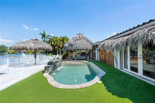 21280 NE 23rd, Miami, FL 33180