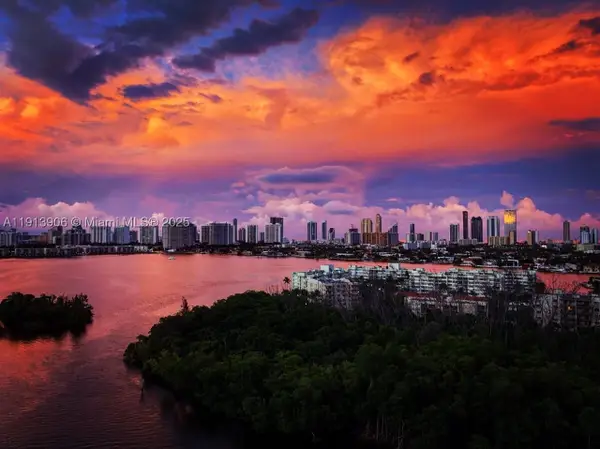 16385 Biscayne #3003, North Miami Beach, FL 33160