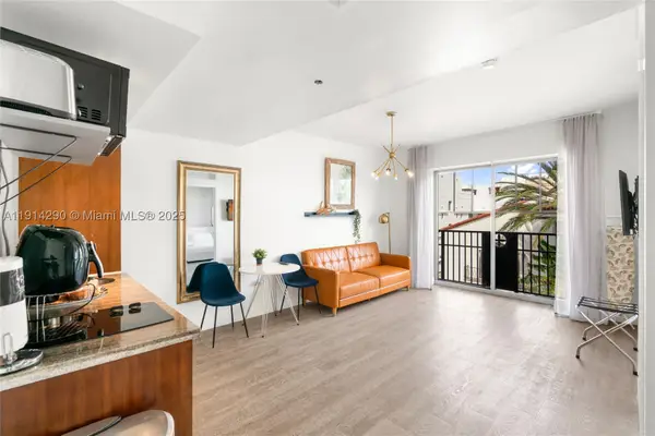 1060 Ocean #D307, Miami Beach, FL 33139