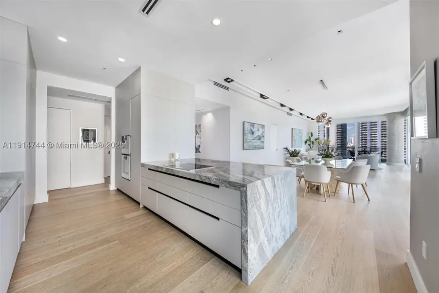 900 Brickell Key #1403, Miami, FL 33131 - #2