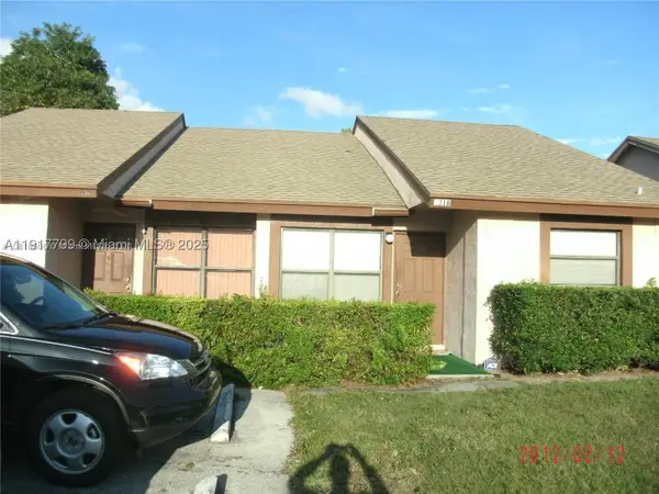 1318 White Pine, Wellington, FL 33414