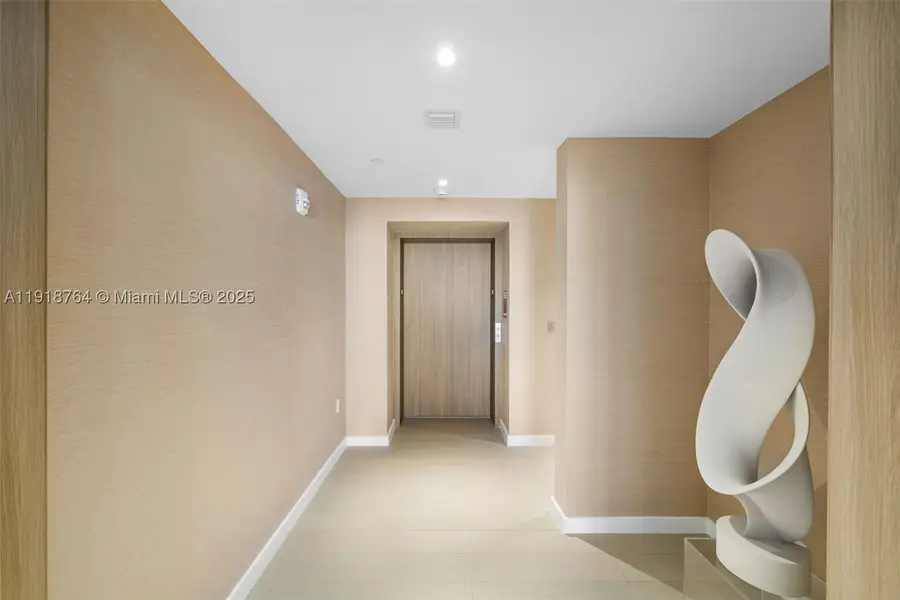 500 Alton #3402.03, Miami Beach, FL 33139 - #3