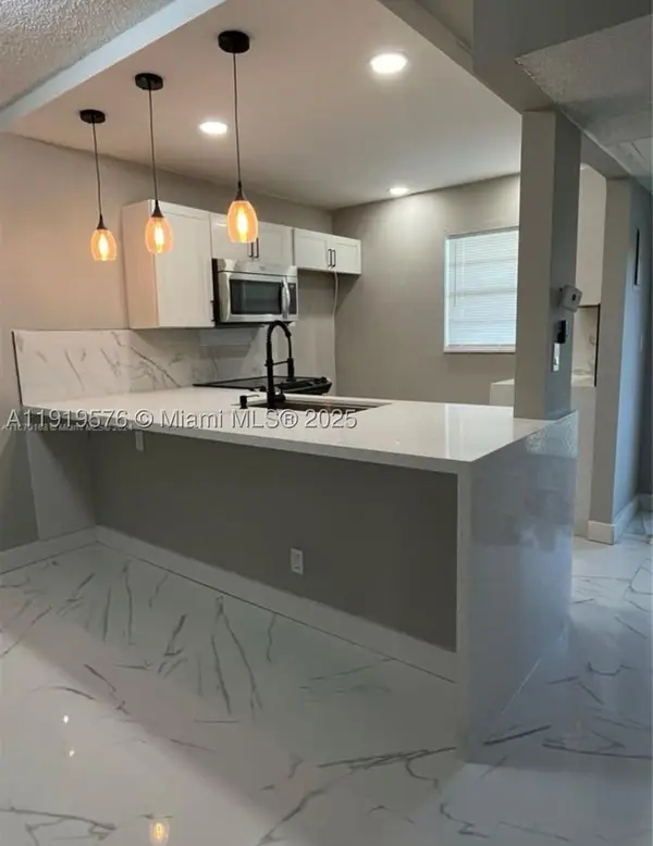 5102 NW 36th #605, Lauderdale Lakes, FL 33319