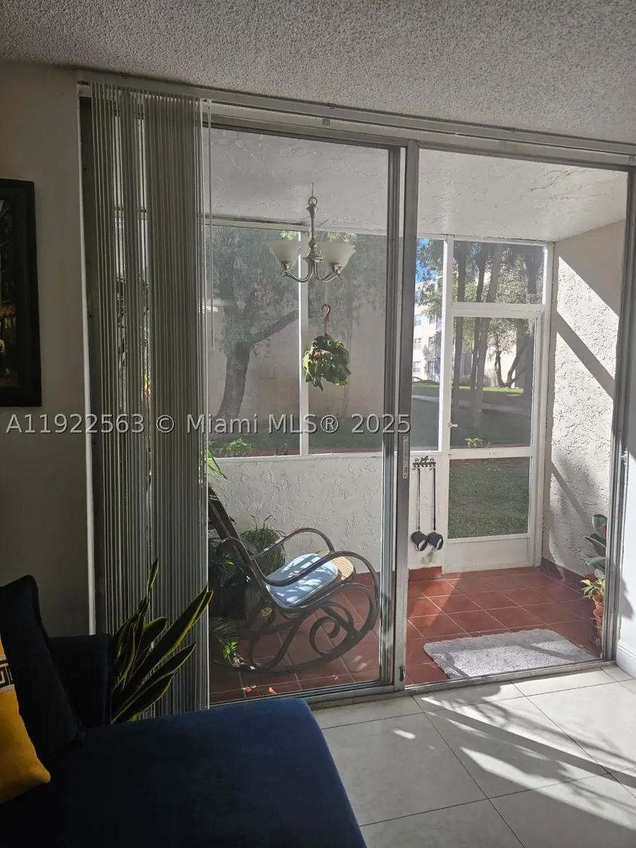 8411 NW 8th #111, Miami, FL 33126 - #3
