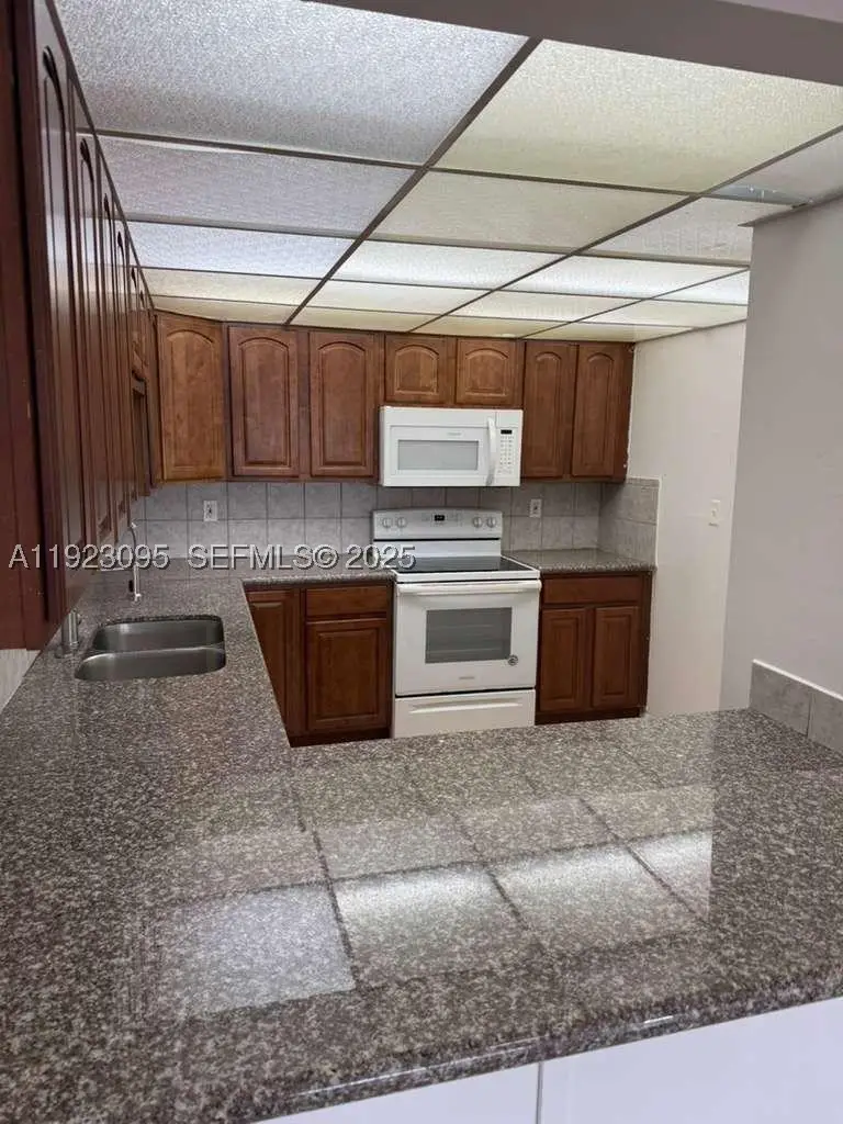 7000 NW 186th #4-226, Hialeah, FL 33015 - #2