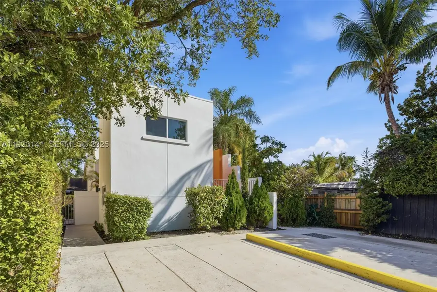 1045 SW 25th, Miami, FL 33135 - #2