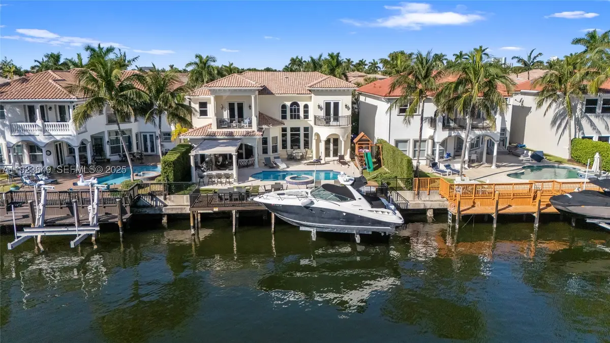 1555 Windjammer, Hollywood, FL 33019 - #1