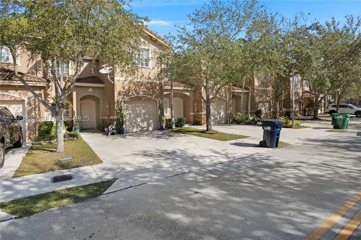 8525 SW 214th, Cutler Bay, FL 33189 - #1