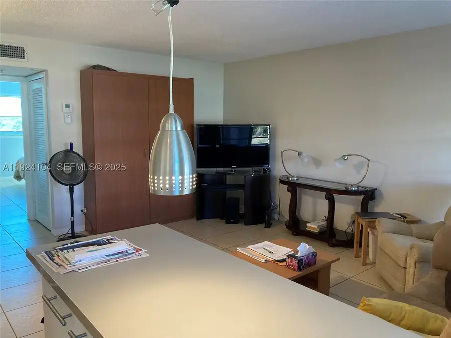 5300 Washington #N117, Hollywood, FL 33021 - #2