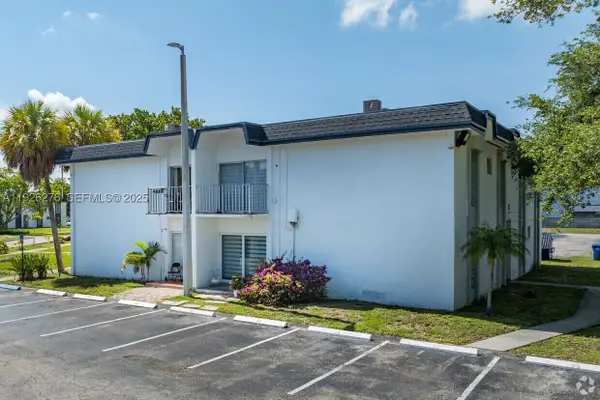 7250 SW 94th #B6, Miami, FL 33173