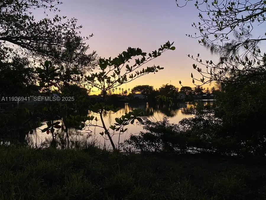 0 SW 10th, Hallandale, FL 33009 - #2