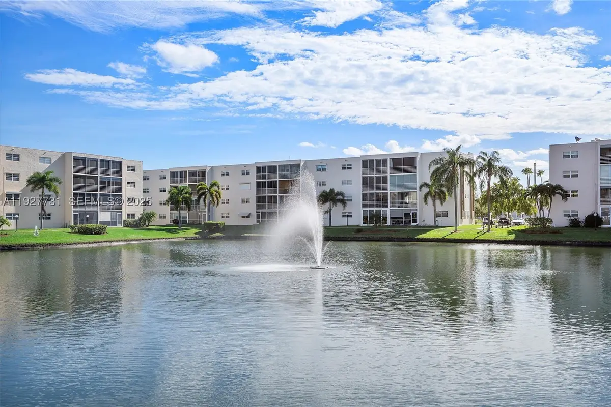 324 SE 10th #203, Dania Beach, FL 33004 - #1