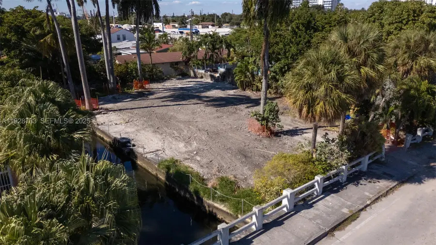 848 NW 18th, Miami, FL 33125 - #3
