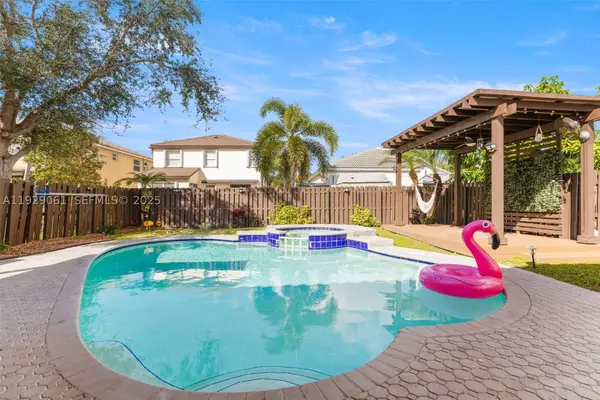 574 NW 159th, Pembroke Pines, FL 33028