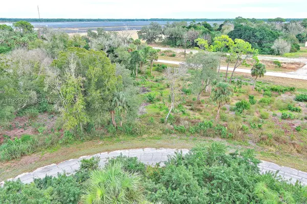 171 Carousel, Labelle, FL 33935