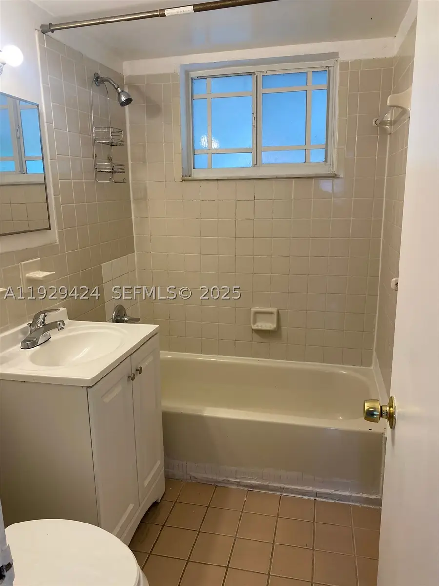 172 NW 29th, Fort Lauderdale, FL 33311 - #3