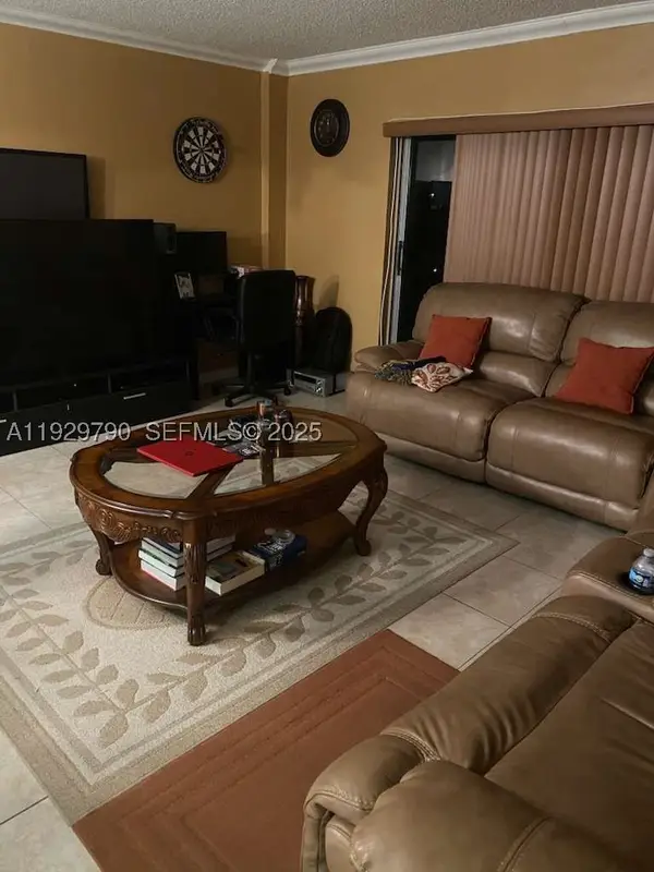 4174 Inverrary #605, Lauderhill, FL 33319
