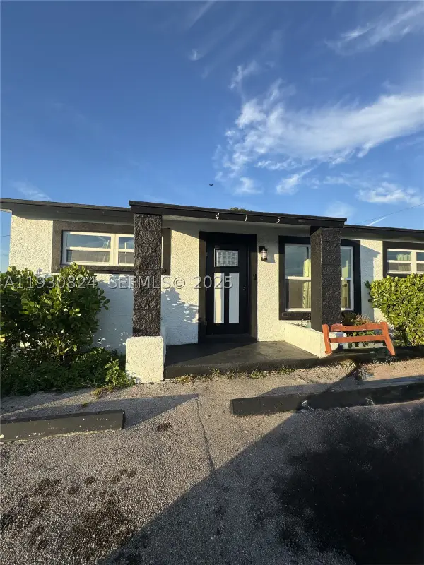 415 SE 4th, South Bay, FL 33493