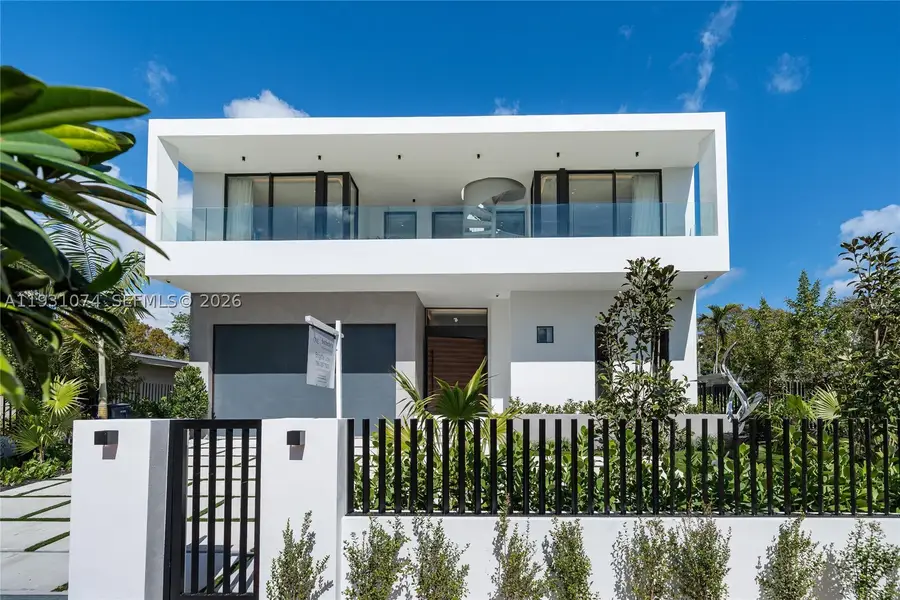 1045 W 47th, Miami Beach, FL 33140 - #2