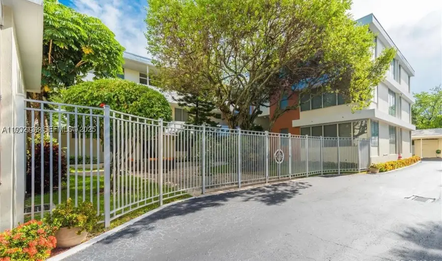 10210 Collins #306, Bal Harbour, FL 33154 - #2