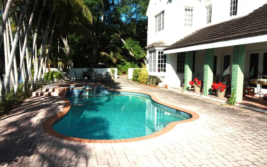 6750 Granada, Coral Gables, FL 33146 - #2