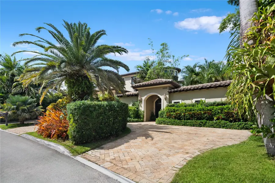 10330 W Broadview, Bay Harbor Islands, FL 33154 - #2