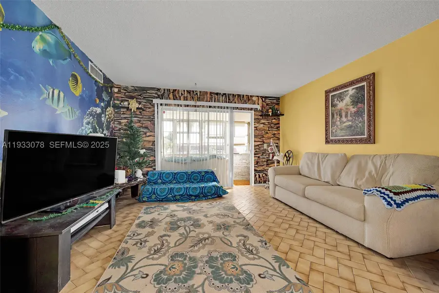 12027 S Greenway #206, Royal Palm Beach, FL 33411 - #3