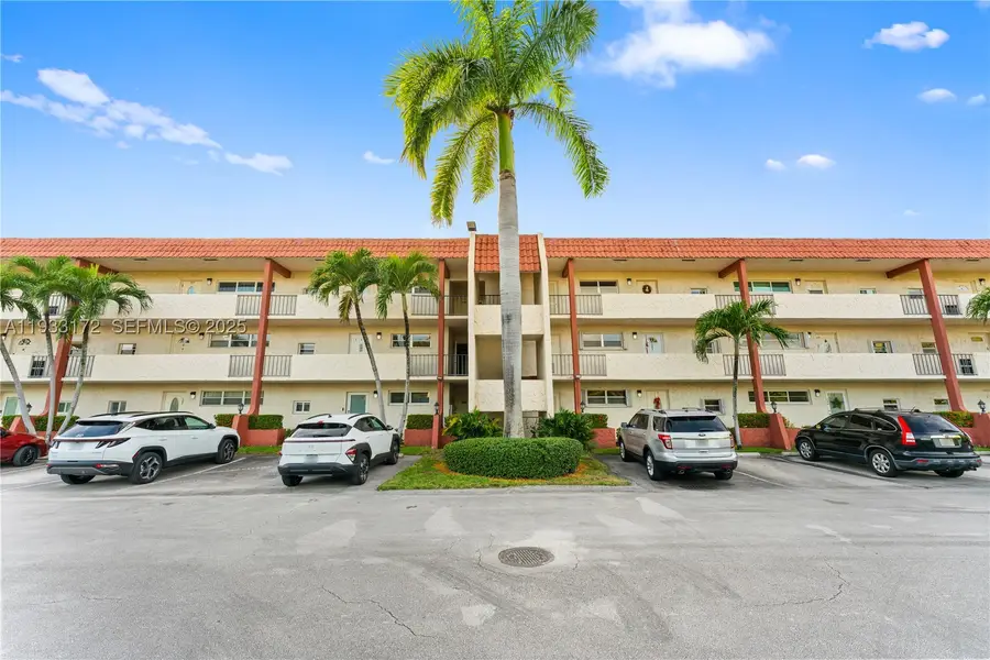 8901 S Hollybrook #303, Pembroke Pines, FL 33025 - #2