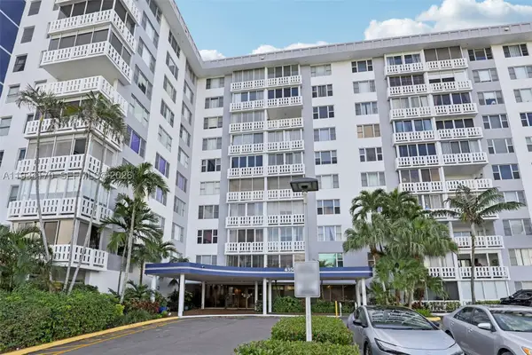 4350 Hillcrest #702, Hollywood, FL 33021