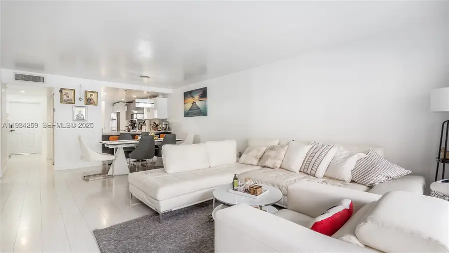 2029 N Ocean #404, Fort Lauderdale, FL 33305 - #3
