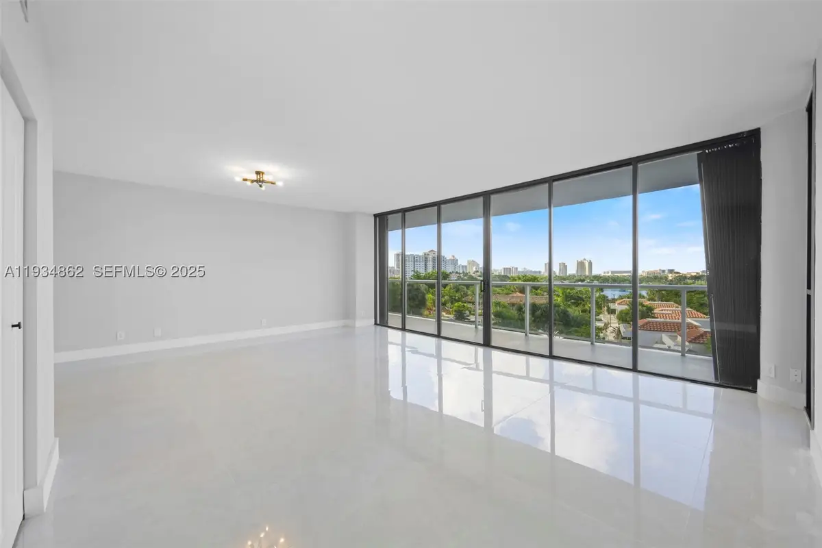 20281 E Country Club #501, Aventura, FL 33180 - #1