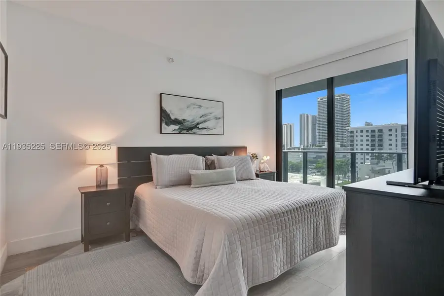 121 NE 34th #902, Miami, FL 33137 - #2