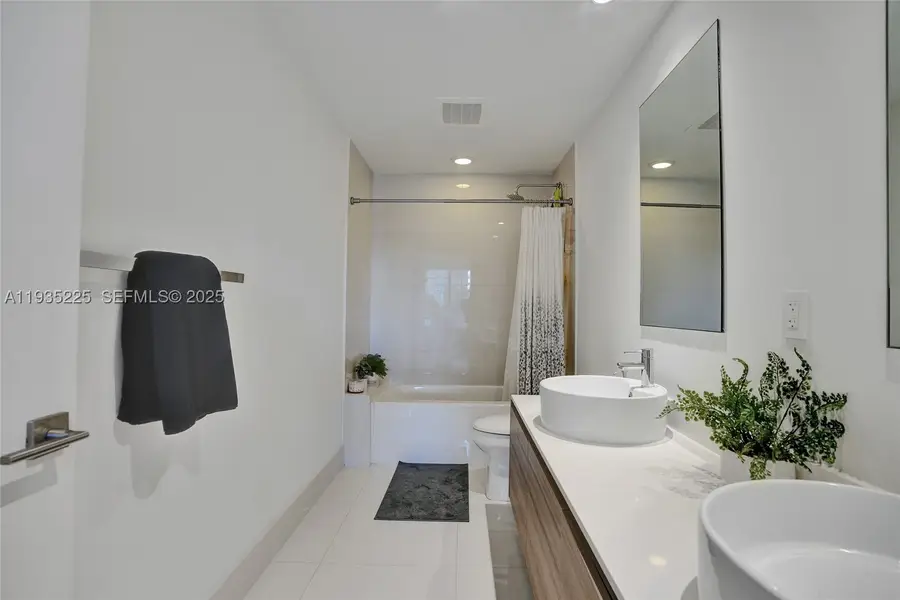 121 NE 34th #902, Miami, FL 33137 - #3