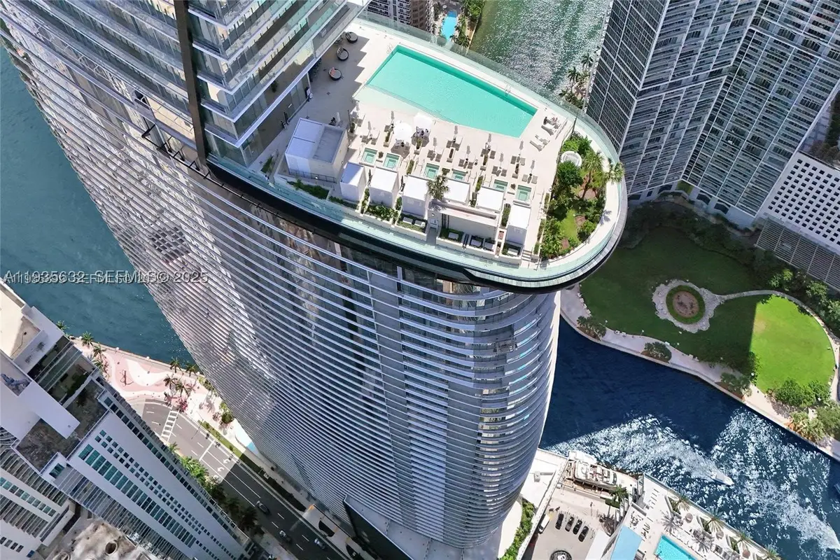 300 Biscayne Blvd #3704C, Miami, FL 33131 - #1
